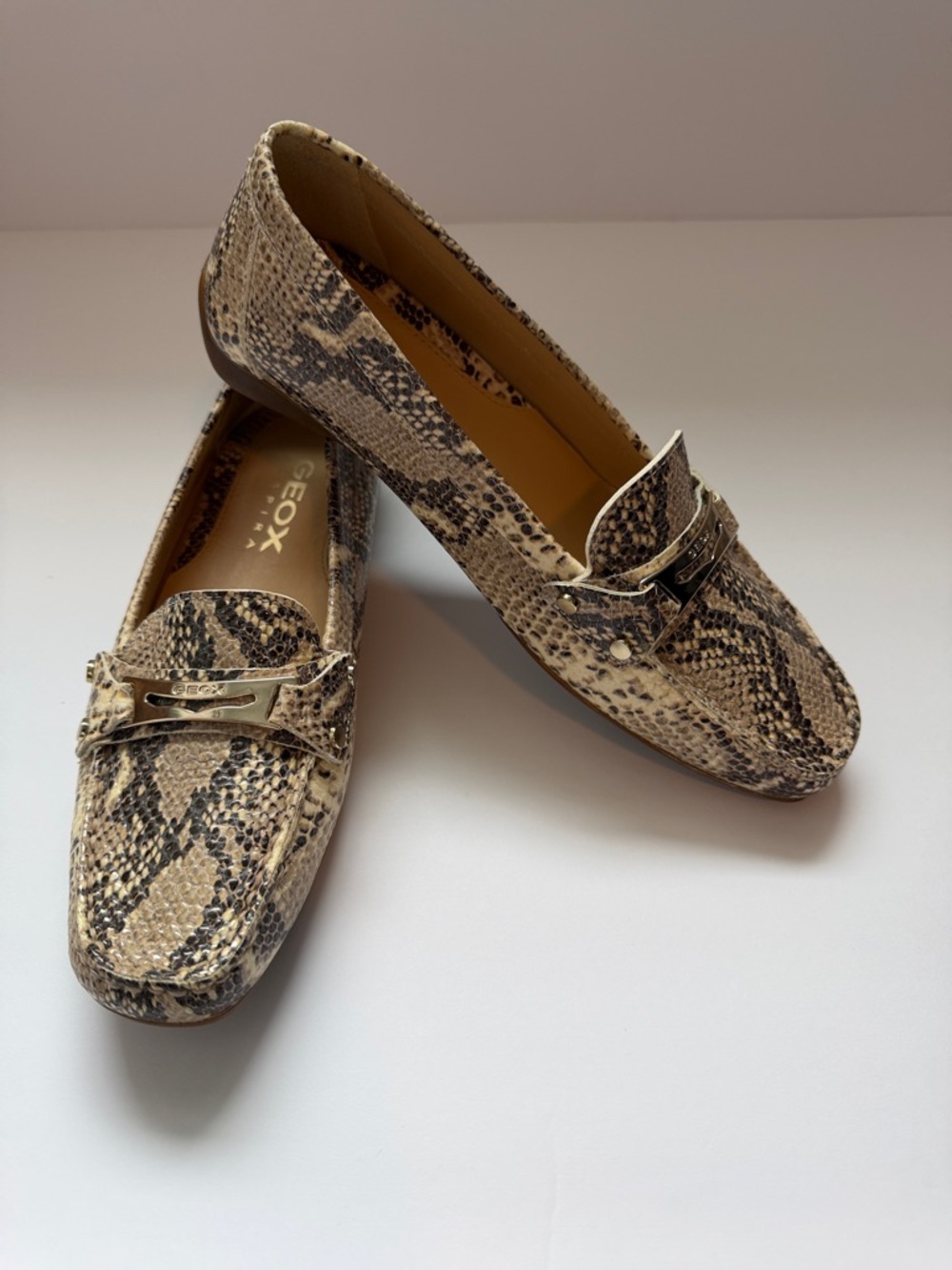 Geox Respira Snakeskin Print Loafers Womens EU 37 Leather Driving Moccasins Ital